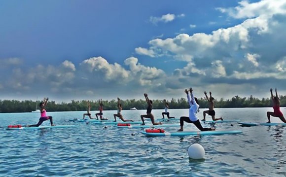 SUP (stand up paddle) yoga